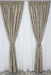 Draperie Dubai din catifea capucino deschis cu insertii aurii