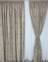 Draperie Amazon din catifea capucino cu insertii aurii