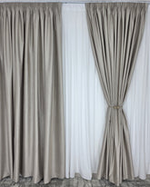 Set Premium 100% Blackout Ideal pentru Cei Care Isi Doresc Intimitate Totala si Blocarea Luminii - Perdea Matase Alb Pur Plina, Moale si Catifelata si Draperie Grej Roze Catifea Blackout Total - Confectionat pe Comanda