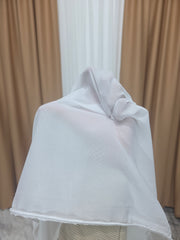 Perdea nesifonabila simpla din jorjet ivoire(culoarea untului), material plin ca textura