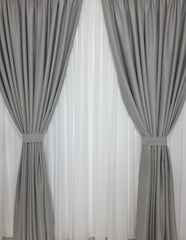 Draperie simpla gri deschis blackout Ideala pentru dormitoare si livinguri moderne in culori albe, gri si crem