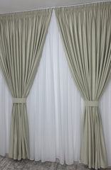 Draperie Simpla Catifea Bej Deschis Ivory Blackout 70% – Draperie eleganta pentru living si dormitor, confectionata pe comanda
