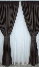 Colectia Blackout Varianta 107 Perdea Alba Voal Premium Jorjet si Draperie Maro Ciocolatiu Blackout 90-95% pentru Living si Dormitor in Nuante Crem, Bej si Lemn Natur