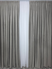Draperie Simpla Catifea Gri Bej Blackout – Ideala pentru Livinguri Moderne cu Canapele Crem, Mobilier Gri sau Lemn Natur si Decoruri Bej-Gri