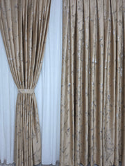 Draperie Davinci din Catifea Capucino Auriu cu Insertii – Ideala pentru Livinguri cu Canapele Crem, Bej sau Cappuccino si Mobilier din Lemn Natur sau Alb