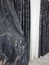 Draperie Davinci din Catifea Neagra cu Insertii Aurii Blackout 95% pentru Living si Dormitor in Tonuri Negru si Gri