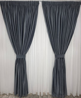 Draperie Catifea Gri Inchis Blackout 90% – ideala pentru livinguri si dormitoare moderne cu accente de alb, gri sau negru