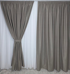 Set Premium Crem Inchis Gri - Grej Inchis Catifea Usor Lucioasa Blackout Total – Nu Permite Deloc Patrunderea Luminii – Ideal pentru Livinguri si Dormitoare Elegante – Confectionat pe Comanda Casablanca Magazin