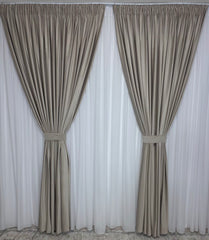 Draperie Simpla Catifea Grej Deschis – Combinatie Eleganta intre Crem si Gri – Blackout 70% – Ideala pentru Living si Dormitor – Confectionata pe Comanda Casablanca Magazin