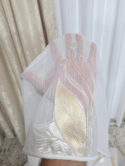 Perdea Alexino Sable Alba cu Model Frunze Cappuccino – Material Plin cu Aspect de In, Nu Necesita Calcare – Ideala pentru Livinguri si Dormitoare – Confectionata pe Comanda Casablanca Magazin