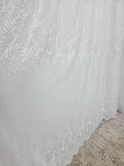 Perdea Gina- material plin ca textura tip in cu flori albe