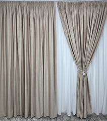 Set Vlad: Perdea Gloria Alba Nesifonabila, Nu Necesita Calcare si Draperie Catifea Crem Cappuccino Roze - Ideal pentru living si dormitor cu pat sau canapea crem, bej ori roz pudrat si pereti albi - confectionat pe comanda