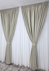 Recomandarea Designului de Interior-Set Delia: Perdea GARANTAT Nesifonabila si Draperie Catifea Crem Ce Nu Permite Deloc DELOC Patrunderea Luminii – Ideal pentru Livinguri si Dormitoare Elegante – Confectionat pe Comanda Casablanca Magazin