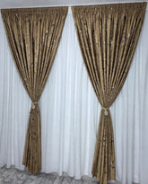 Set Belgrad: Perdea Matase Moale Cu Insertii Aurii Si Draperie Catifea Auriu Bronz Cu Insertii