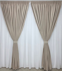 SET CAIN: PERDEA DIN MATASE ALB IMACULAT NESIFONABILA SI DRAPERIE CREM VANILAT BLACKOUT - IDEAL PENTRU LIVINGURI SI DORMITOARE LUMINOASE