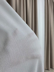 Recomandarea specialistului: Perdea Lorena Ivory, Tip Matase cu Aspect de In, Nesifonabila, Fara Calcare – ideala pentru living si dormitor cu mobilier crem ori bej, pat sau canapea crem – la comanda, Casablanca Magazin