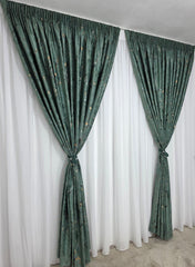 Set Miriana: Perdea Alba Simpla Voal Premium Luda si Draperie Catifea Plina Verde Smarald cu Insertii Model Amazon - Ideal pentru living si dormitor cu pat sau canapea verde smarald, crem ori bej si pereti albi - confectionat pe comanda
