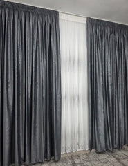 Ideala pentru living si dormitor cu pat sau canapea gri, pereti albi - Draperie Aldo din Catifea Gri Inchis cu Insertii Argintii - confectionata pe comanda