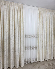 Ideal pentru living si dormitor cu pat sau canapea crem ori bej, pereti albi - Set Minodora: Perdea Crem din Material Plin cu Broderie Sparta Crem-Maro si Draperie din Catifea Ivoire cu Insertii Aurii - confectionat pe comanda