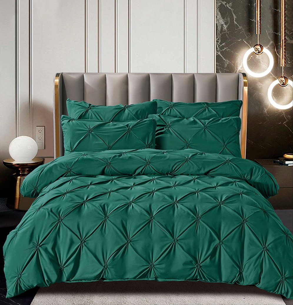 Lenjerie pat dublu,bumbac finet,cu pliuri brodate, verde smarald J4 - CASABLANCA Lenjerie pat dublu,bumbac finet,cu pliuri brodate, verde smarald J4 CasaBlanca Bedding 150.00 CASABLANCA CASABLANCA