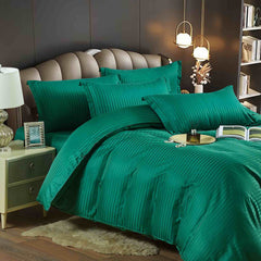 Lenjerie Verde Smarald de Pat Dublu din Bumbac Damasc Premium Hotelier, 6 Piese, Cearceaf Elastic 180x200+30 cm – Pentru Saltele 160x200 si 180x200 – Ideala pentru Dormitoare Crem, Bej, Alb, Grej sau Auriu