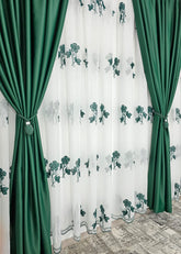 Set Julieta: perdea tip in cu draperie verde smarald blackout 90%
