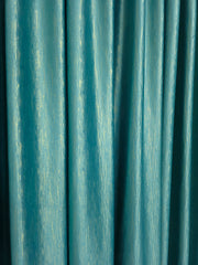 Colectia Valencia – Perdea Alba din Matase cu Insertii Aurii Varianta 1 si Draperie Rolex din Catifea Verde Turcoaz cu Sclipici Auriu – Set elegant pentru living si dormitor in nuante alb, crem, turcoaz, verde si auriu, confectionat pe comanda