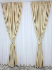 Colectia Linistea de Aur – Perdea Voal Alb Premium si Draperie Rolex Catifea Crem Auriu cu Sclipici Auriu – Ideal pentru Livinguri Elegante cu Canapele Crem, Mobilier Maro sau Decoruri Bej si Accente Aurii – Confectionat pe Comanda
