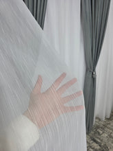 Perdea sable alb, material plin ca textura, nu necesita calcare dupa spalare