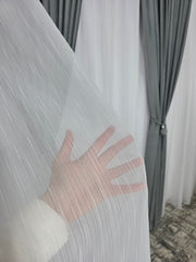 Perdea sable alb, material plin ca textura, nu necesita calcare dupa spalare