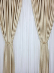 Colectia Valencia – Perdea Alba din Matase cu Insertii Aurii Varianta 1 si Draperie Rolex din Catifea Crem Auriu cu Sclipici Auriu – Set elegant pentru living si dormitor in nuante alb, crem, bej si auriu, confectionat pe comanda
