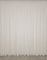 Jorjet Ivoire din material plin ca textura, moale si placut la atingere