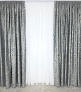 Draperie pandativ catifea gri deschis cu insertii aurii