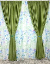 Set Camp Verde – Perdea din Voal cu Model Floral si Draperie Soft Verde Olive – Ideal pentru Livinguri Naturale cu Canapele Crem, Mobilier Lemn Natur si Decoruri in Tonuri Pamantii – Confectionat pe Comanda