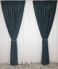 Set Como – Perdea Voal Premium si Draperie Catifea Verde Onix – Ideal pentru Livinguri Elegante cu Canapele Crem, Mobilier Maro sau Gri si Accente Aurii sau Negre – Confectionat pe Comanda