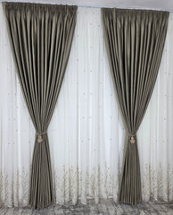 Set Gabriela: perdea ivoire in cristal cu broderie bej si draperie catifea bej inchis
