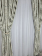 Colectia Pandantiv: Perdea Alba Din Borangic Cu Sidef Argintiu Si Draperie Catifea Crem Cu Insertii