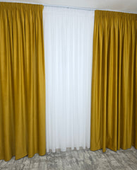 Draperie Catifea Mustar Blackout 90% – ideala pentru livinguri si dormitoare calde si moderne cu canapele crem, bej, gri deschis sau alb si accente mustar, mobilier lemn natur, alb sau wenge – confectionata pe comanda