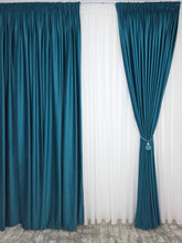 Set Giulia: perdea alba si draperie catifea turcoaz perfect pentru living si dormitor in nuante de turcoaz si alb, confectionat pe comanda