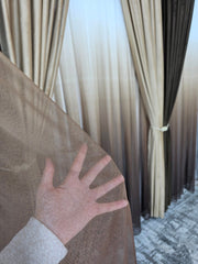 Draperie Catifea Maro Miere Blackout 90% Bicolor pentru Living si Dormitor cu Mobilier Crem si Lemn Natur, Confectionata la Comanda Casablanca Magazin
