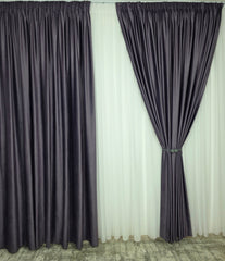 Set Barni – Perdea Voal Ivoire Premium si Draperie Catifea Mov – Ideal pentru Livinguri Elegante cu Canapele Crem, Mobilier Alb sau Gri si Accente Mov sau Aurii – Confectionat pe Comanda
