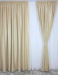 Colectia Linistea de Aur – Perdea Voal Alb Premium si Draperie Rolex Catifea Crem Auriu cu Sclipici Auriu – Ideal pentru Livinguri Elegante cu Canapele Crem, Mobilier Maro sau Decoruri Bej si Accente Aurii – Confectionat pe Comanda
