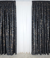 Draperie Mayon catifea neagra cu insertii aurii