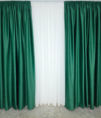Draperie Catifea Premium Verde Smarald Garantat Opaca 100% Blackout – ideala pentru livinguri si dormitoare luminoase cu canapele crem, bej, gri deschis sau alb si accente fresh, mobilier lemn natur, alb sau auriu