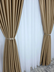 Draperie Paris Caramel Blackout – Draperie eleganta pentru living si dormitor, confectionata pe comanda, ideala pentru canapele crem, mobilier maro sau decoruri bej si lemn natur