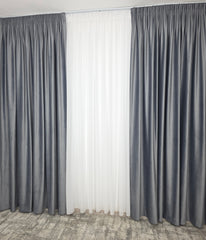 Set pentru Living si Dormitor in nuante de Gri si Alb-Model Cenusa Perdea Voal Alb Simplu si Draperie Catifea Gri Mediu -Confectionat la Comanda Casablanca Magazin