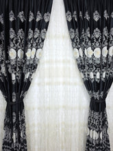 Set Lyon: Perdea Tul Cu Broderie Crem Si Draperie Catifea 3D Cu Broderie Neagra