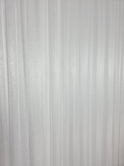 Perdea alba din material plin ca textura, cu sclipici argintiu model Bergamo