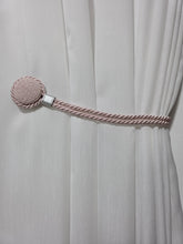 Set magneti cu fir lung, roz material textil(2bucati)