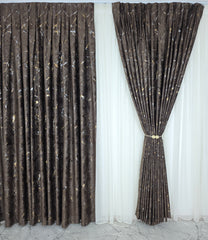 Colectia Majestic – Perdea Crem din Borangic cu Sidef Auriu si Draperie Catifea Maro cu Insertii – Ideal pentru Livinguri cu Canapele Crem, Mobilier Maro sau Wenge si Decoruri Calde din Lemn Natur – Confectionat pe Comanda